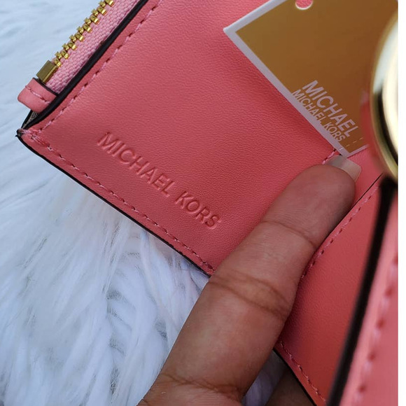 New 🎀 Michael Kors SMALL CARMEN WALLET GRAPEFRUIT - Picture 5 of 5